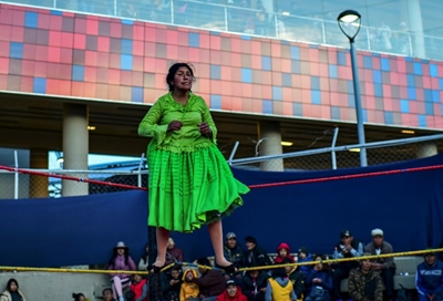Bolivia's women wrestlers back in the ring after unrest