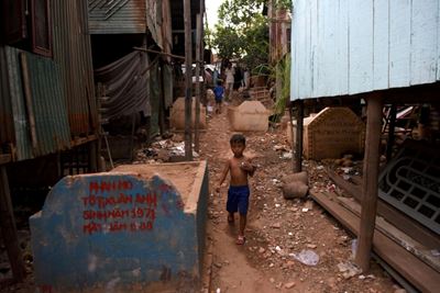 Living with the dead: Urban poor take over Cambodian cemetery