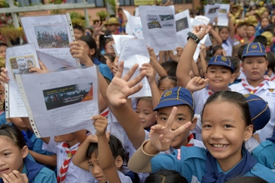 Thai cave boys and coach invited to Spain to see football 'heroes'
