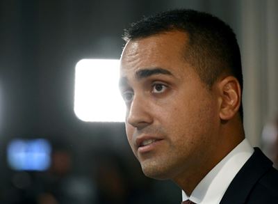 Italy's M5S threatens to pull plug on talks to form new government