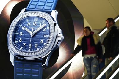 Luxury watchmakers plan for Brexit, cope with French protests