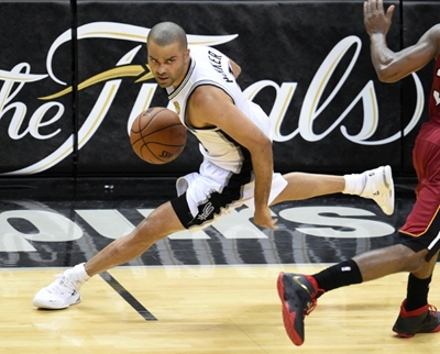 France's Parker makes switch to Charlotte official