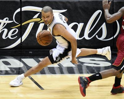 France's Parker makes switch to Charlotte official