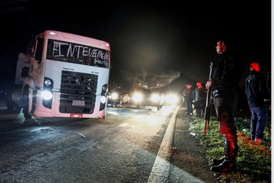 Brazil hopes for end of truck strike on eighth day