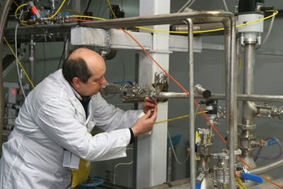 Iran steps up pressure on uranium enrichment after US pullout