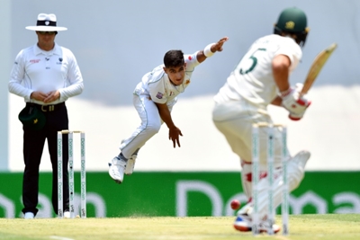 Australia unmoved despite lightning start by Pakistan's Naseem, 16