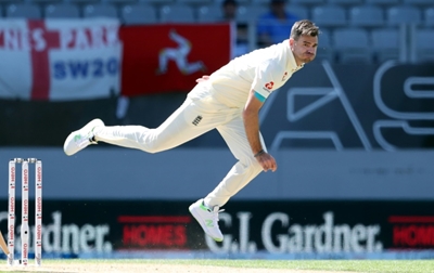England's Anderson to test injured shoulder ahead of India series