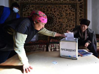 Kyrgyzstan populist tipped for easy win in presidential vote