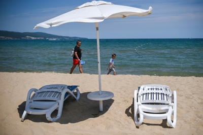 Virus lays waste to Bulgaria's tourist hotspot