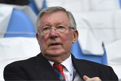 Alex Ferguson thanks medics for life-saving surgery