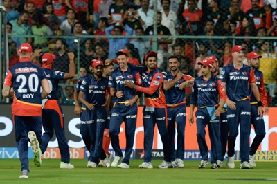 Boult's jaw-dropping IPL catch leaves cricket world in awe