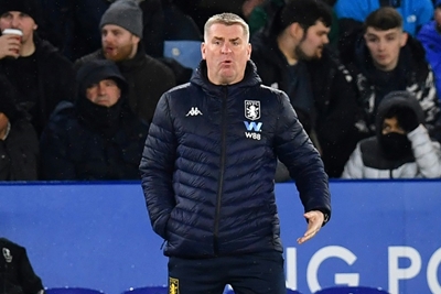 Villa boss Smith's father dies from coronavirus - club