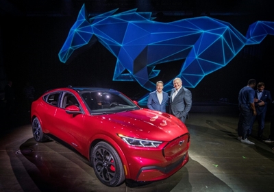 Canada announces Can$590 mn investment in Ford electric car plant