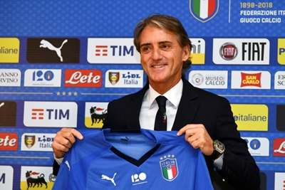 New Italy coach Mancini vows to restore Azzurri pride