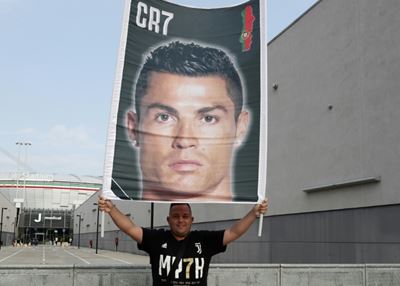 Ronaldo's Juventus debut to be streamed live on Facebook