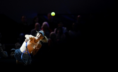 Sharapova rediscovers winning form on Madrid clay