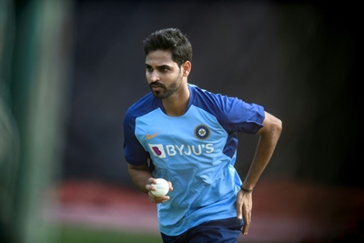 Hyderabad's Kumar out of IPL with thigh injury
