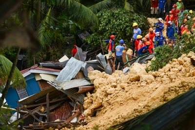 Search for survivors in new landslide