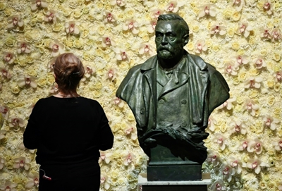 2020 Nobel season opens with medicine prize