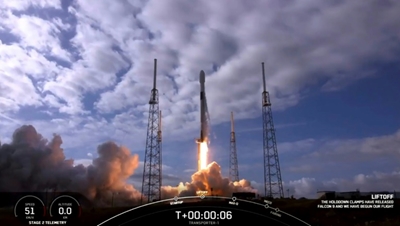 SpaceX rocket deploys record-setting cargo