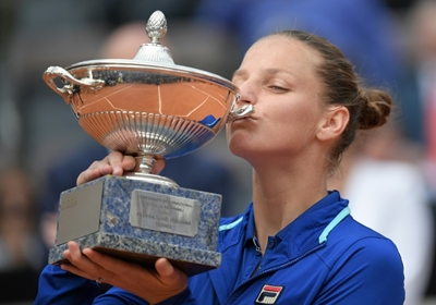 Pliskova climbs to second in rankings, Williams back in top 10