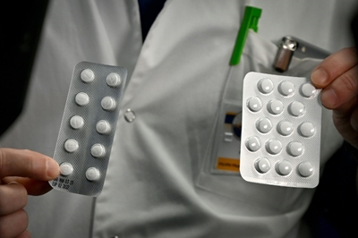 US regulator approves limited use of malaria drugs for virus