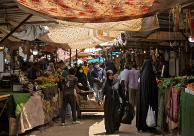 As Iraq lockdown chokes off imports, local businesses thrive
