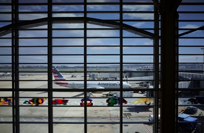US airlines announce new policies to slow coronavirus spread