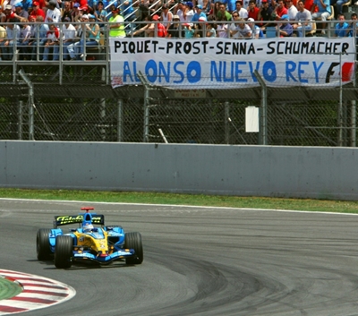 Alonso returns to Formula One in run out for Renault