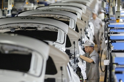 China factory activity edges up in November: official data