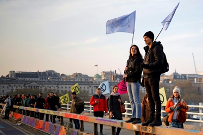 Nearly 300 arrested at London climate protests