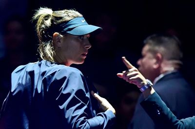 Shoulder pain forces Sharapova out of St Petersburg 