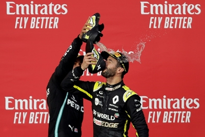 Hamilton poised to clinch seventh title and set up contract talks