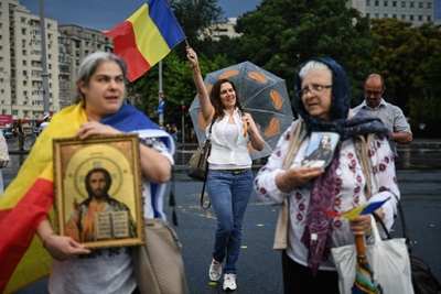 Romanian doctors fight surge in virus cases and conspiracy theories