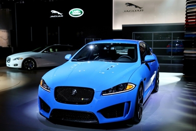 Jaguar Land Rover decides to build electric cars in UK