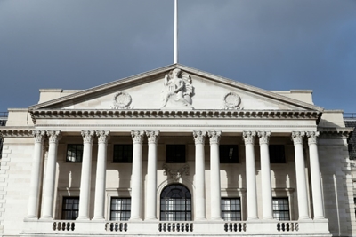 BoE to decide on UK rate rise as inflation surges