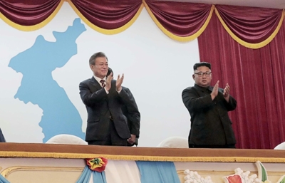 Moon seeks nuclear agreement with Kim at summit