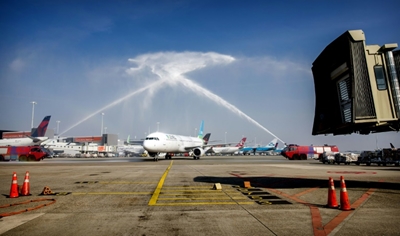 Aviation faces challenge to reduce pollution