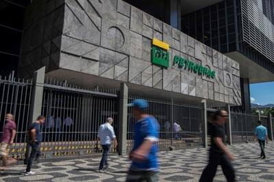 Brazil's Petrobras cuts losses to $236 million in Q3