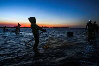 Lives in the balance as UN debates climate finance