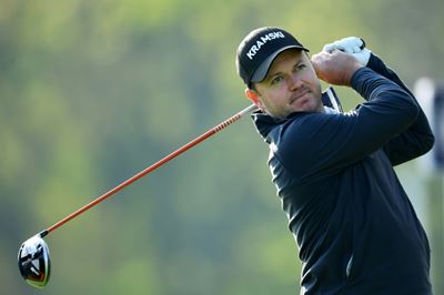 Sterne passes test to lead Desert Classic after first round 64 