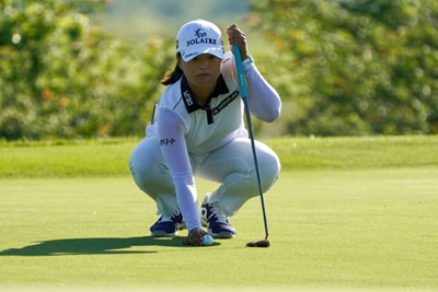 South Korea's Ko grabs one-shot LPGA lead