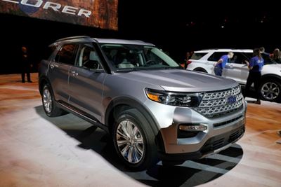 SUVs, trucks and sports cars take center stage at Detroit auto show