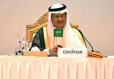Saudi raps oil producers over flouting of output cuts