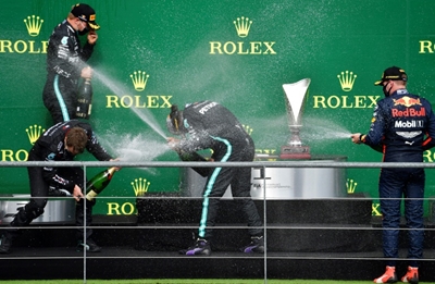 Hamilton aims to break Ferrari hearts at Monza's 'temple of speed'