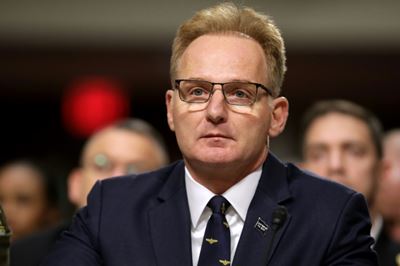 US navy chief out over handling of ship virus outbreak