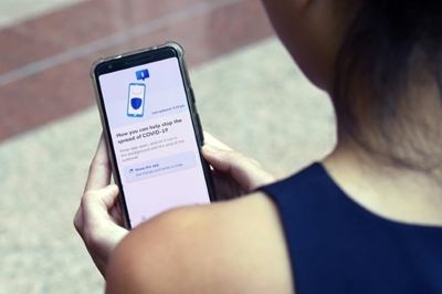 France looks past Google, Apple for virus contact tracing