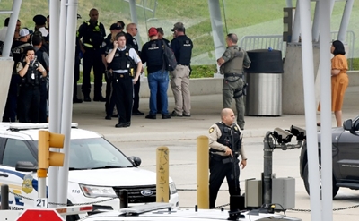 Police officer killed in incident outside Pentagon