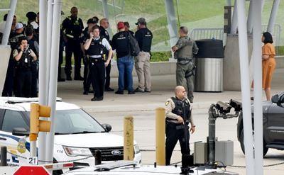 Police officer killed in incident outside Pentagon