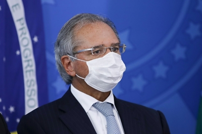 Brazil risks 'economic collapse' over virus lockdown: minister
